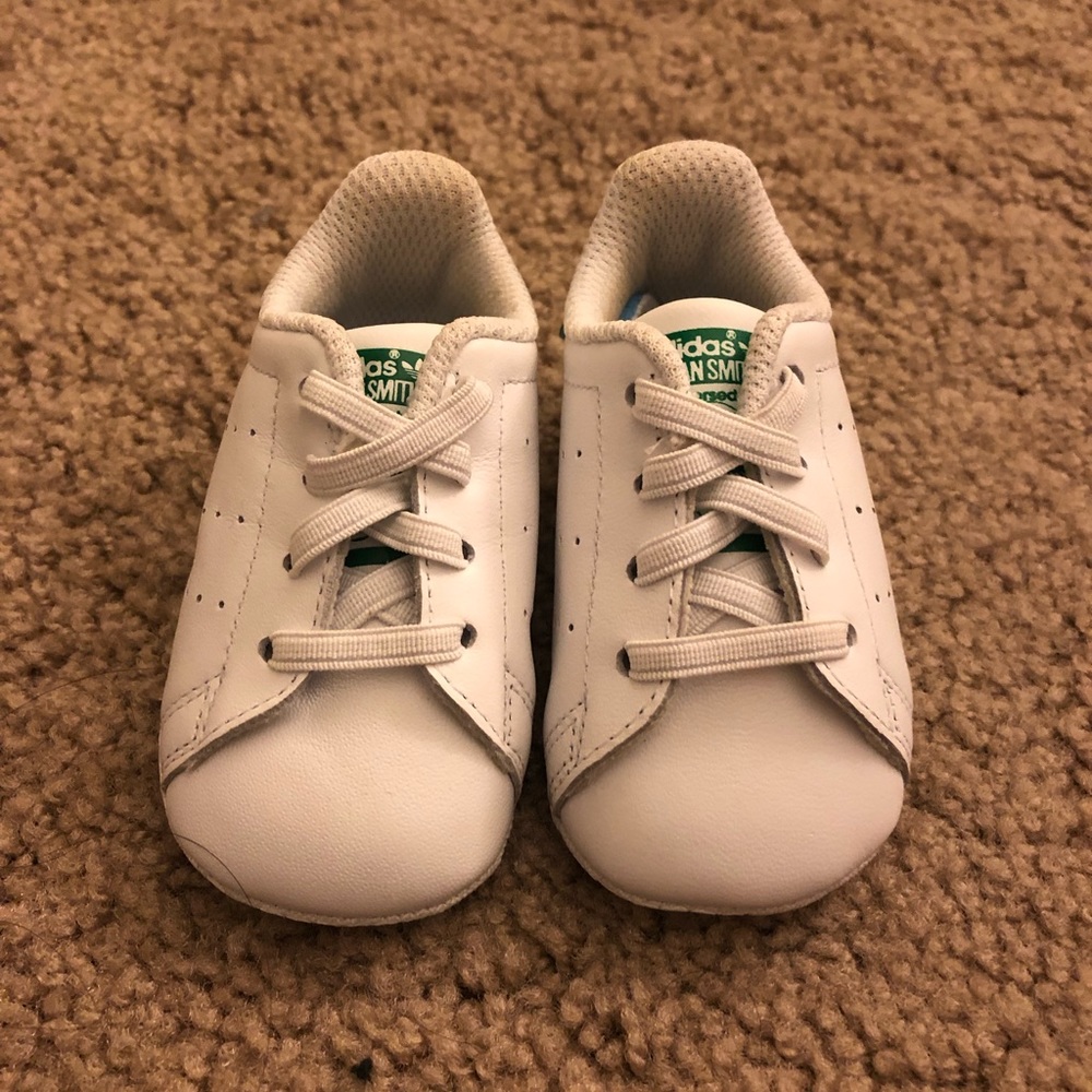 Infant Stan Smith Crib Shoes - Picture 1 of 3